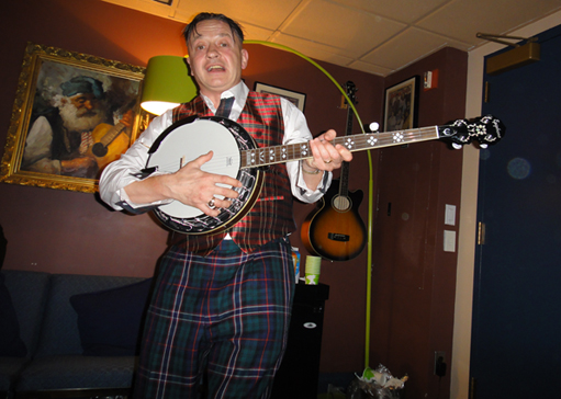 Cat Ballou - Clan Rambo (backstage at Jimmy Fallon Show)